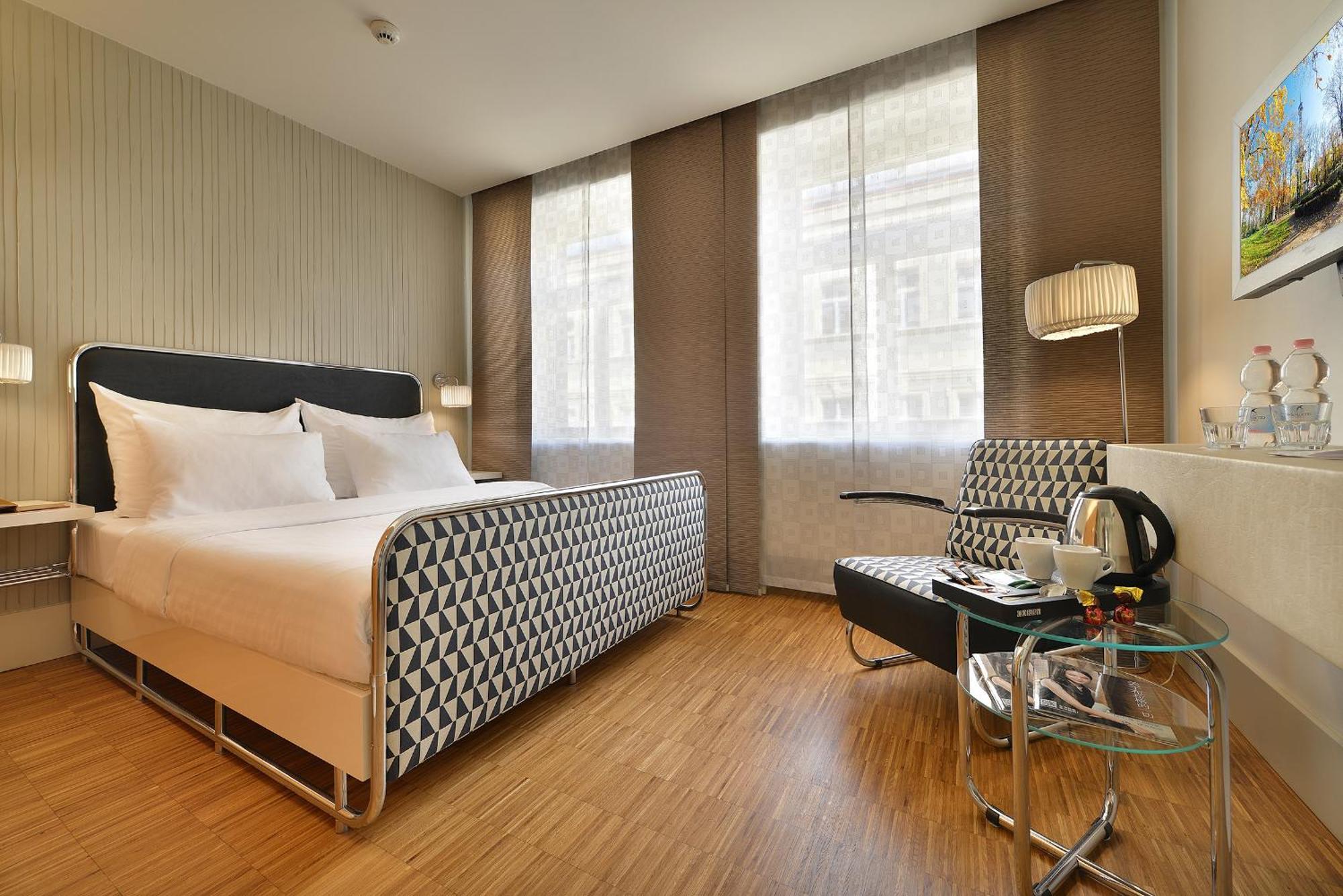 Three Crowns Hotel Prague Exterior photo